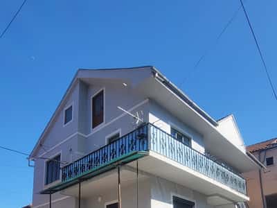 Shitet , Shtëpia Private 4- katëshe , Rruga Shemsi Koroveshi , Pogradec