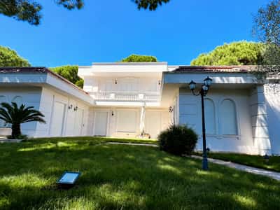 Vilë Individuale Në Shitje në Gjirin e Lalzit, LURA 1 - 1.100.000€ | 681 m²