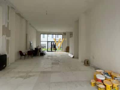 Tirane, jepet me qera ambjent biznesi Kati 0, 127 m² 2.300 € (PORCELAN)