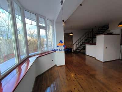 JEPET ME QERA APARTAMENT , DUPLEX "PALLATET AGIMI, HYRJE E B