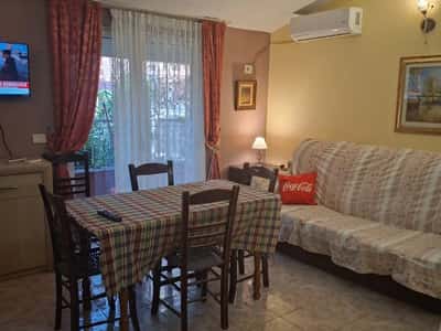 Vile Me Qera 2+1 Tek Komuna e Parisit (ID BV22697) Tirane