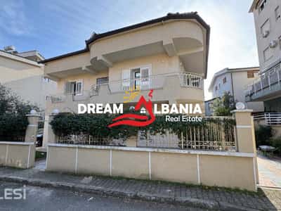 Vile 3 kateshe me qera prane Komunes se Parisit, Tirane (ID 4251432)