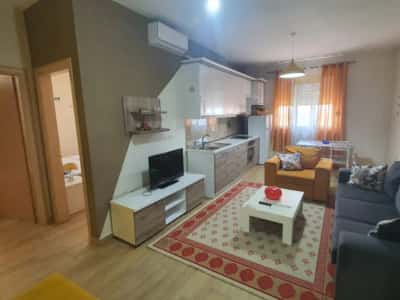 Elbasan, jepet me qera nga Pronari, pa-komision apartament 2+1+Ballkon Kati 8, 90 m² 390 €
