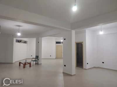 Magazine me qera Ne Sauk (ID BM145) Tirane.