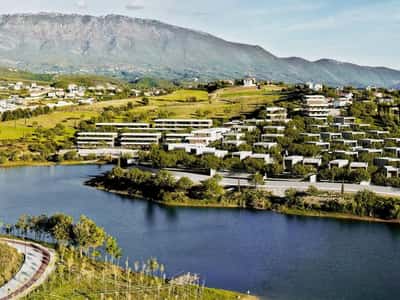FARKA FRONT LAKE RESIDENCE
Apartament 2+1 Për Shitje në Liqeni i Farkës, Tiranë - 306,206€ | 101.67 m²