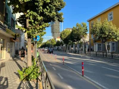Shqiperi, jepet me qera Vile Kati 3, 500 m² 500 € (RRUGA E DURRESIT)