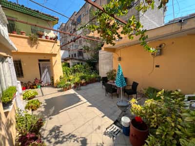 Shitet, Shtepi Private 2-Katëshe+ Ambjent Biznesi, Qender, Durres