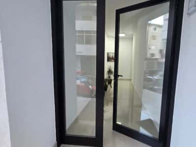 Durres, zyre me qera Kati 1, 40 m²