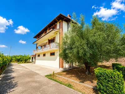🏡 VILË 3-KATËSHE PËR SHITJE – SHIJAK, DURRËS
