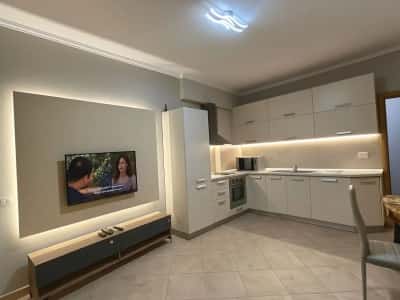 Tirane, jepet me qera apartament 2+1+Ballkon Kati 4, 88 m² 750 € (KONGRESI I MANASTIRIT)