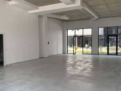 JEPET ME QIRA AMBIENT KOMERCIAL 145 M2 "RRUGA 5 MAJI" 2320 EURO (BRUTO)