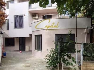 Tirane, jepet me qera Vile 2+1 Kati 2, 240 m² 1.300 € (SELVIA)