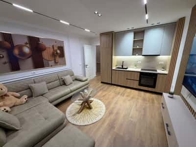 APARTAMENT 1+1 PER QERA PRANE OSLO BAR,21 DHJETORI