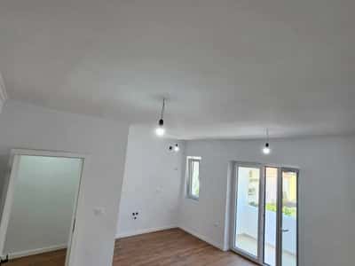 Apartament Per Shitje 1+1 Tek Shkolla e Kuqe (ID B111154) Tirane