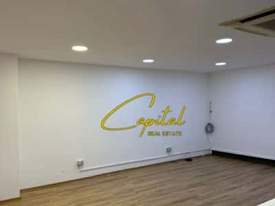 AMBIENT BIZNESI ME QIRA 60 M2 RRUGA E BARRIKADAVE 60.000 LEKE