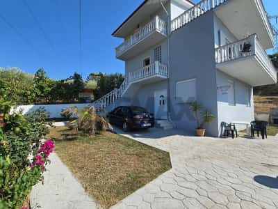 Paskuqan, Tiranë