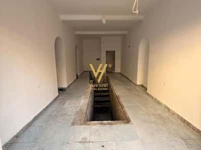JEPET AMBIENT BIZNESI 82 M2 ME QERA NE VASIL SHANTO 80.000 LEKE