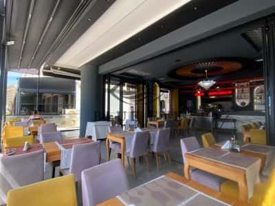 Restorant & Piceri me Qira – Plazh, Vijë e Parë me Detin